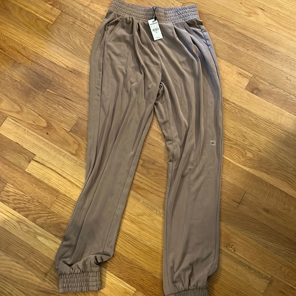 Express brown taupe jersey joggers. Pleated in front. NWT